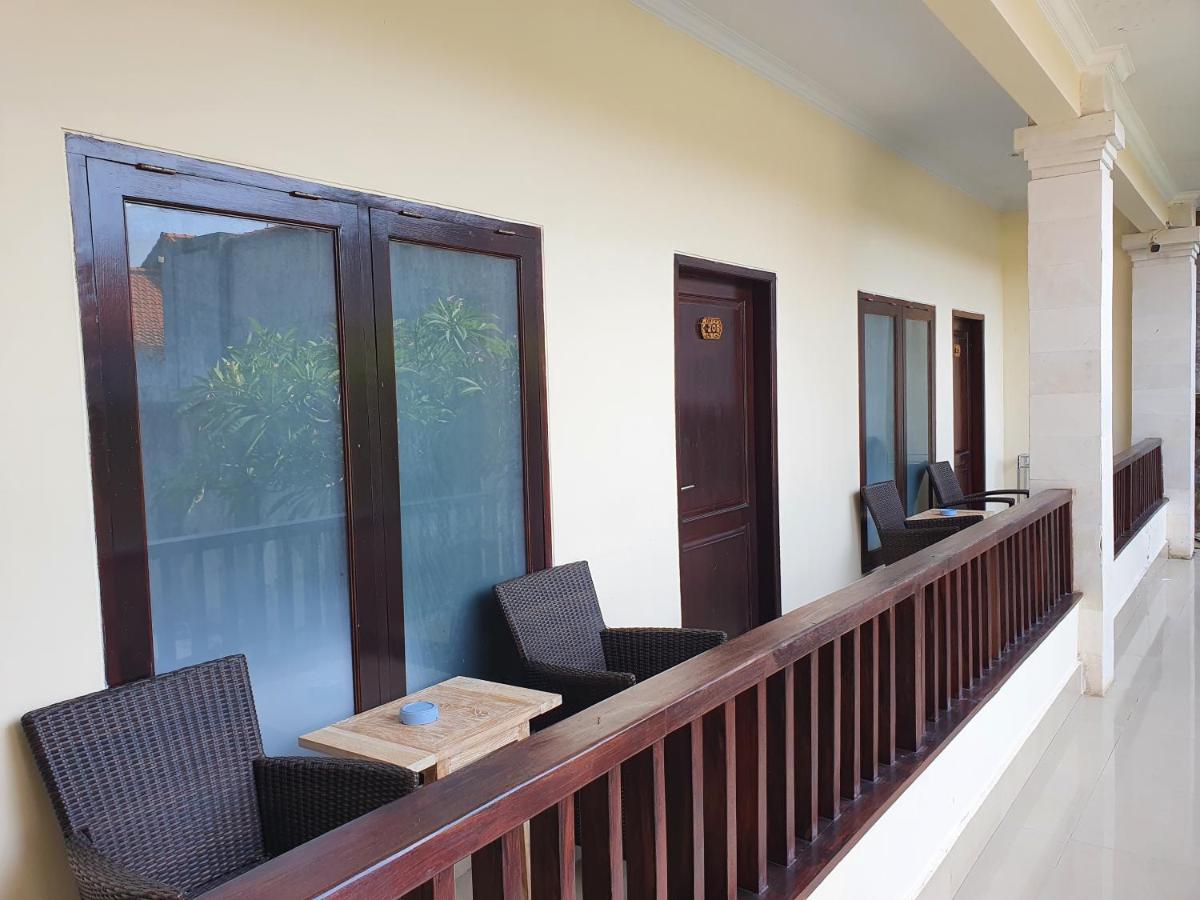 Radha Bali Hotel Кута Экстерьер фото
