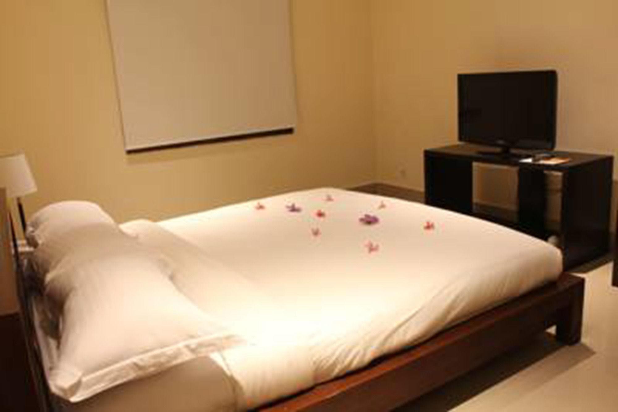 Radha Bali Hotel Кута Экстерьер фото