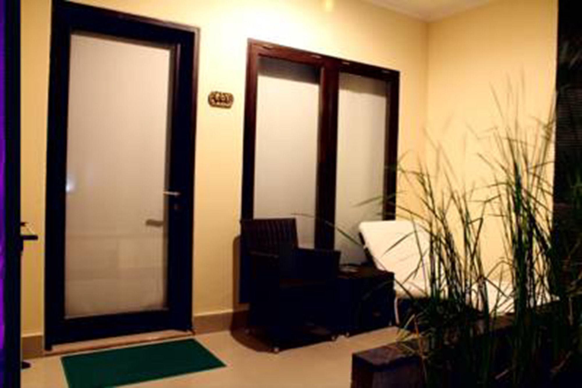 Radha Bali Hotel Кута Экстерьер фото