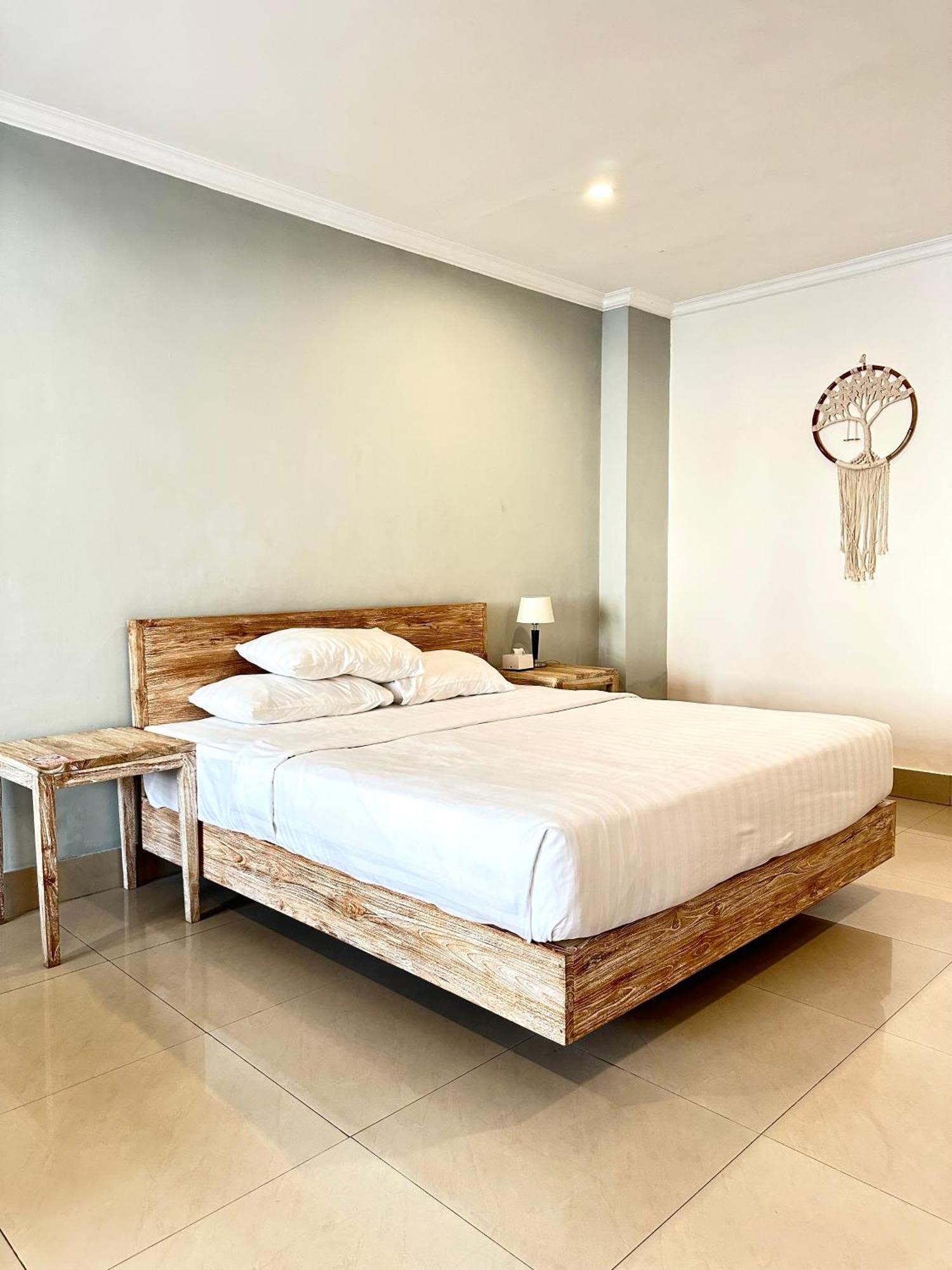 Radha Bali Hotel Кута Экстерьер фото