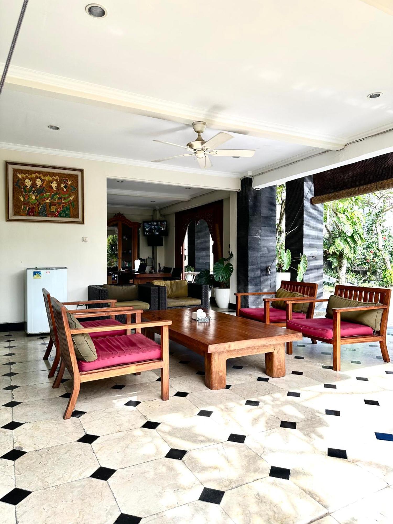 Radha Bali Hotel Кута Экстерьер фото