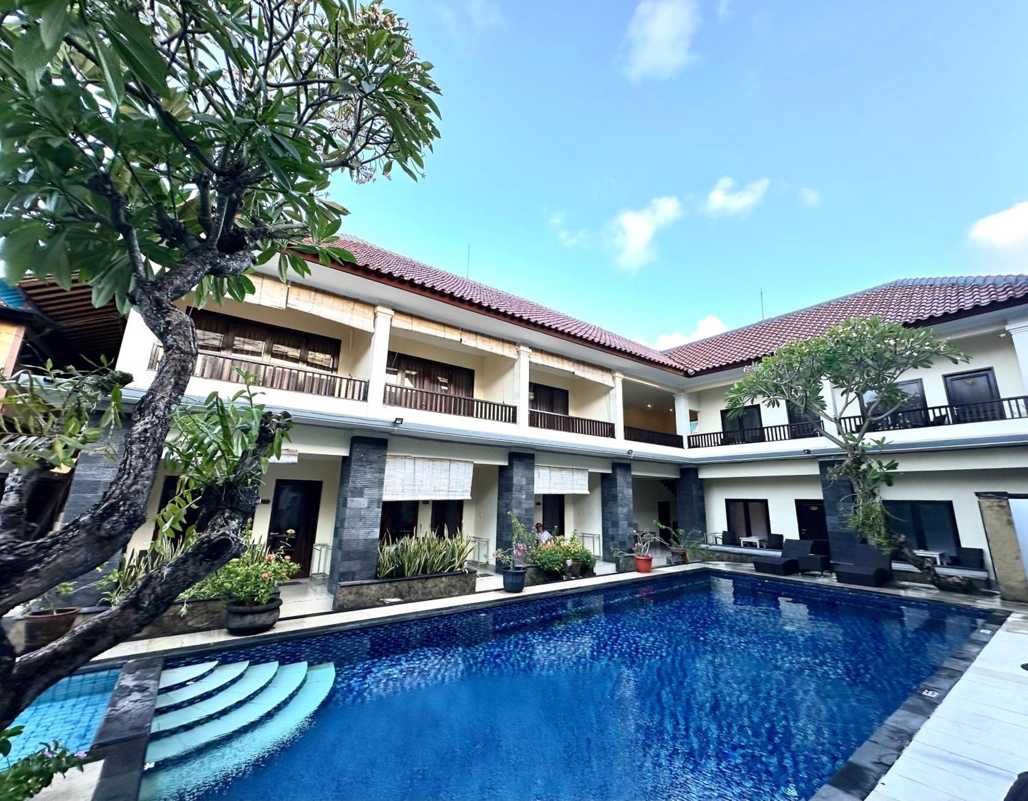 Radha Bali Hotel Кута Экстерьер фото