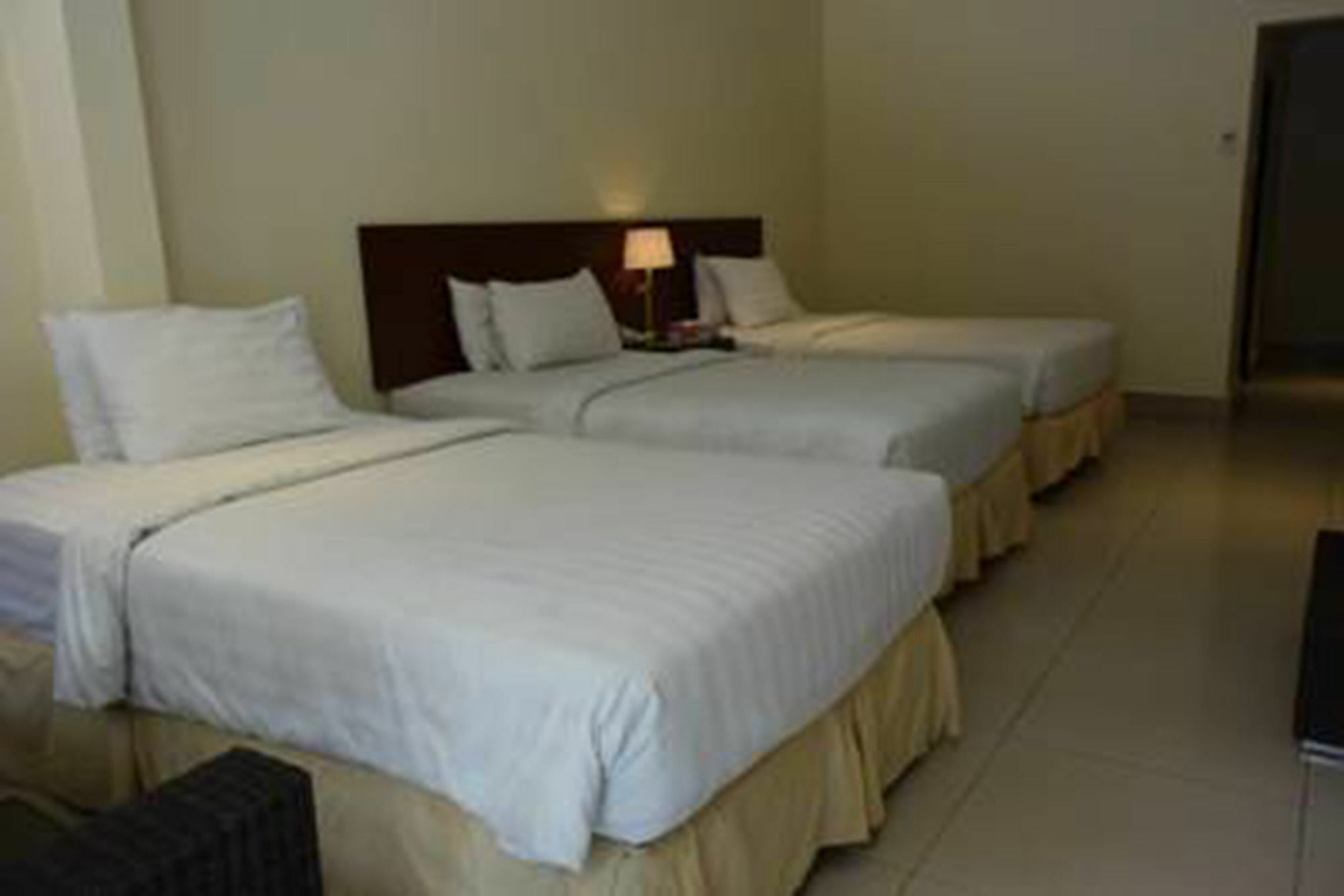 Radha Bali Hotel Кута Экстерьер фото